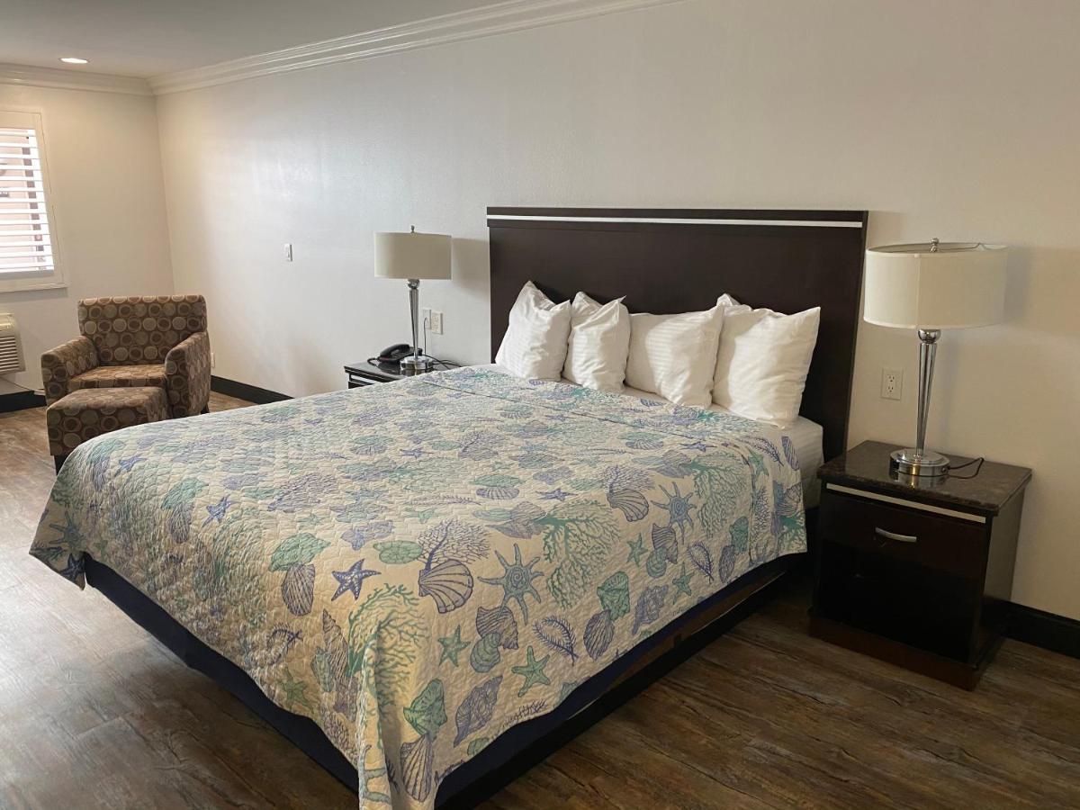 האנטינגטון ביץ' Ocean Surf Inn & Suites מראה חיצוני תמונה