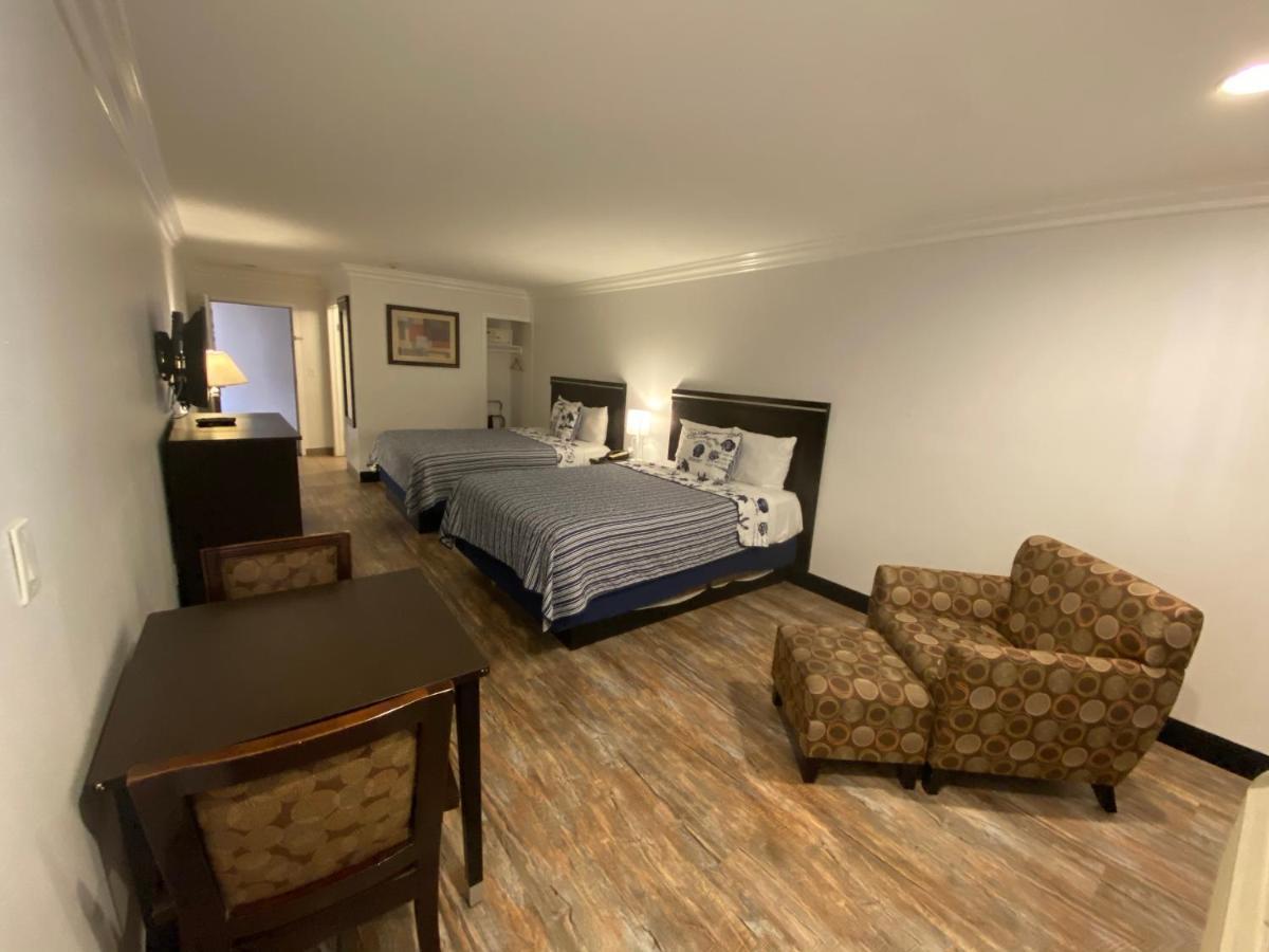 האנטינגטון ביץ' Ocean Surf Inn & Suites מראה חיצוני תמונה