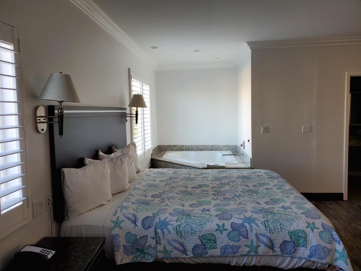 האנטינגטון ביץ' Ocean Surf Inn & Suites מראה חיצוני תמונה